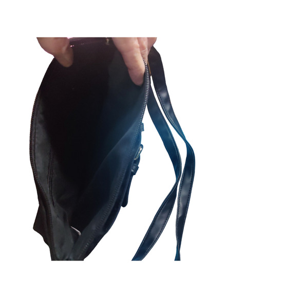 Black imitation leather over shoulder adjustable straps/ Betty Boop makeup bag - Picture 6 of 6